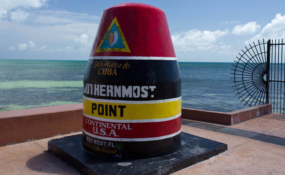 Ya está restaurada en Key West la boya de las 90 millas a Cuba - CiberCuba