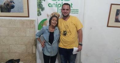 Animalista independiente cubano se reúne con la presidenta de ANIPLANT