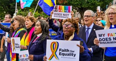 Corte Suprema de EE.UU. respalda agencia católica en caso de discriminación a parejas homosexuales