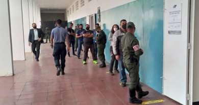 Venezolanos acuden a las urnas para elecciones regionales con el regreso de la oposición