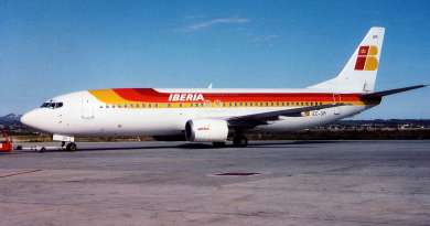 Iberia pagará 2,560 euros a dos afectados por vuelo cancelado a Cuba