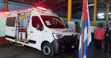 MINSAP presume de nueva ambulancia en La Habana para asistencia a embarazadas en estado crítico