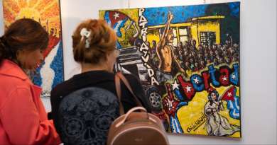 Artistas independientes cubanos exponen en Palacio Legislativo de Uruguay