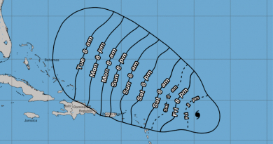 Lee avanza sobre el Atlántico como huracán de categoría 5