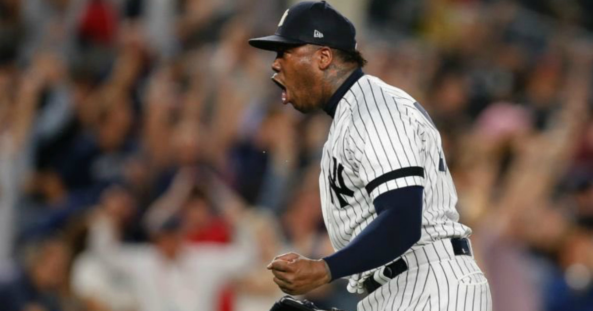 Terrorífico Wild Pitch De Aroldis Chapman Rompe A Su Favor Y Logra ...