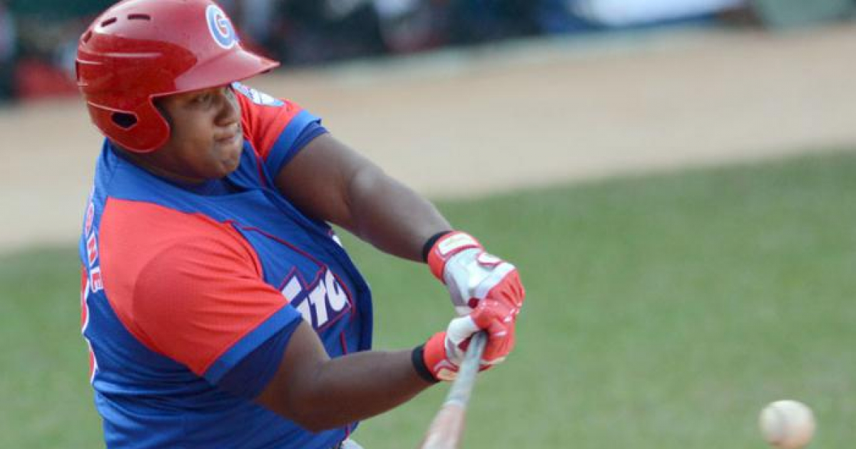 Alfredo Despaigne "Me gustaría mucho jugar en Grandes Ligas”