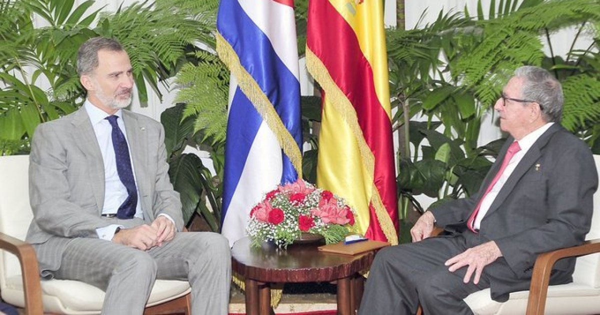 Encuentro extraoficial entre el Rey de España y Raúl Castro confirma complejidad de visita a Cuba - CiberCuba