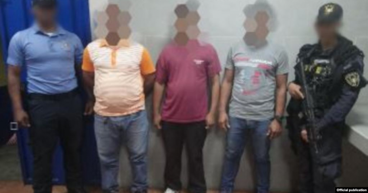 Coyotes detenidos por la policía hondureña © Policía Honduras