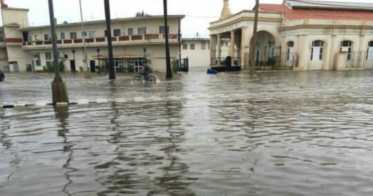 Fuertes lluvias provocan inundaciones en La Habana