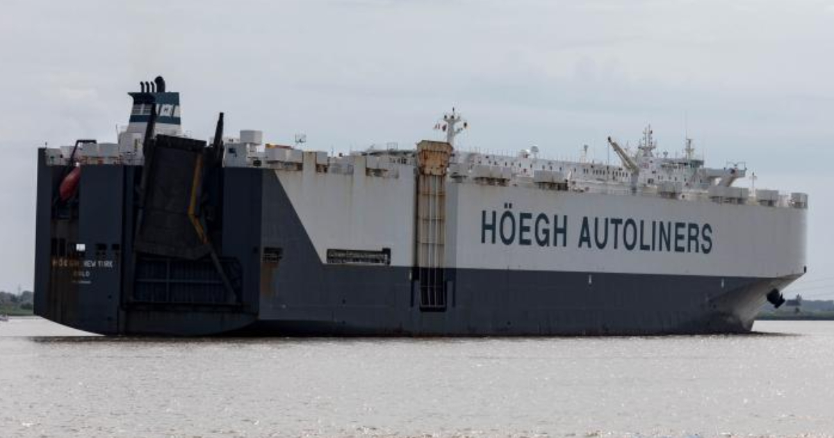El barco porta vehículos HOEGH New York © Vesselfinder 