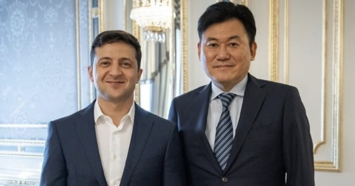Presidente de Ucrania y Hiroshi Mikitani © Twitter / Hiroshi Mikitani