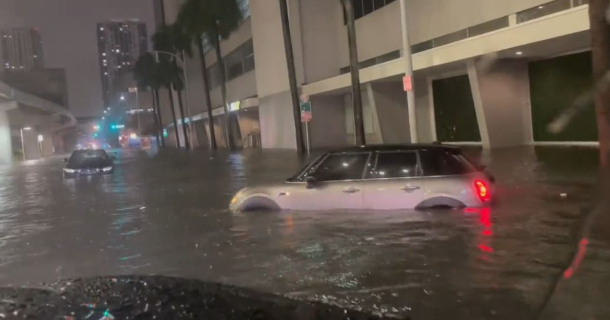 Potencial tormenta tropical provoca grandes inundaciones en Miami