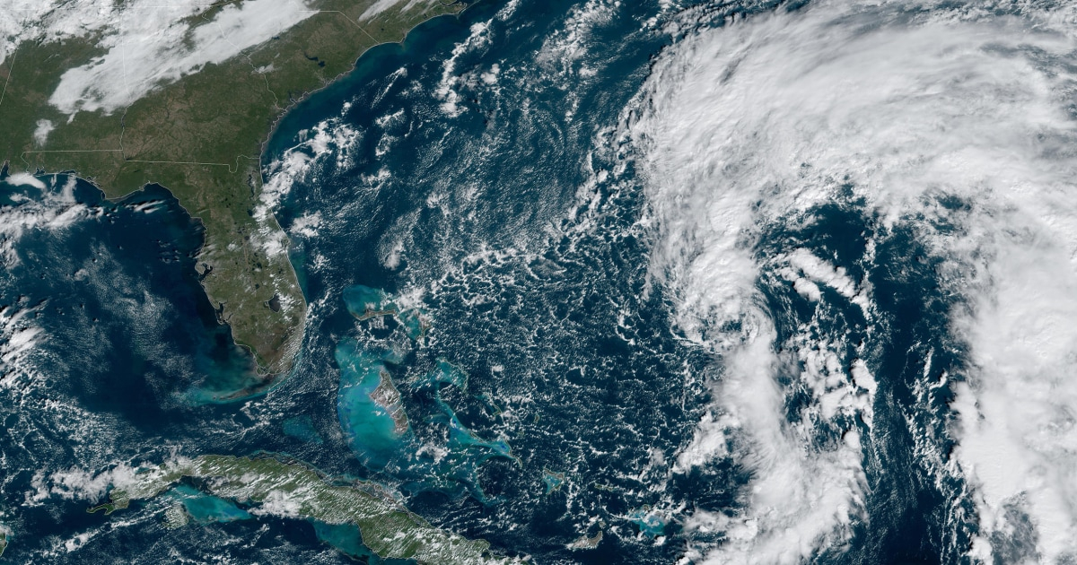 Nicole podría llegar a Florida como huracán