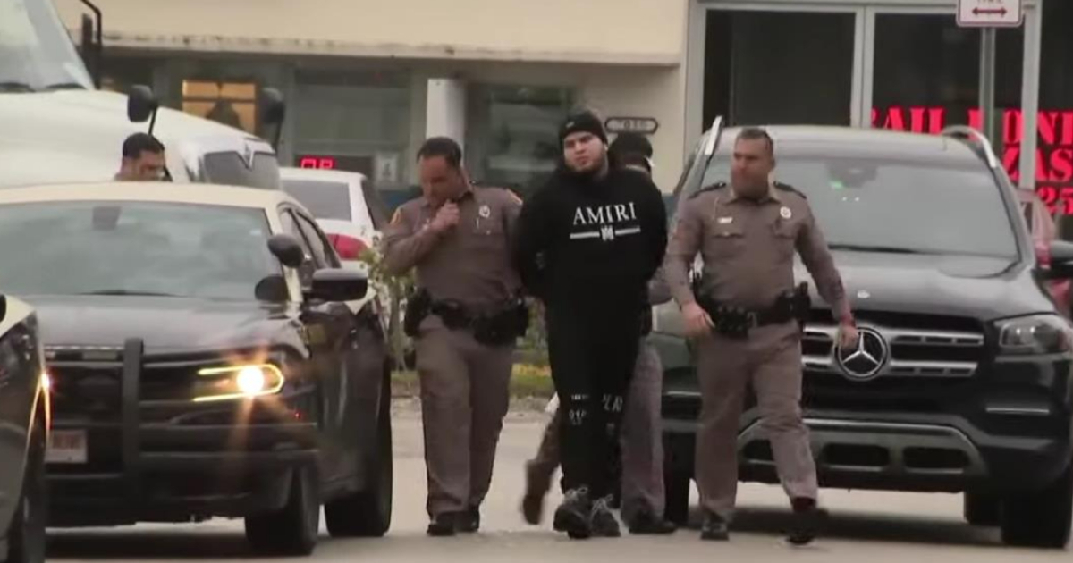 Arrestan a joven de origen cubano acusado de disparar desde un ...