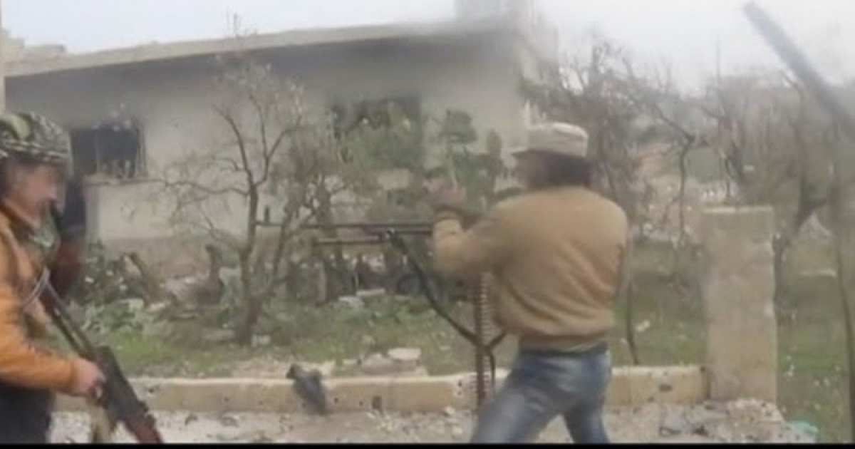 Игил опубликовал жестокий видеоотчет из крокус сити. Сирийские боевик снайпер. Сирия снайпер голову.