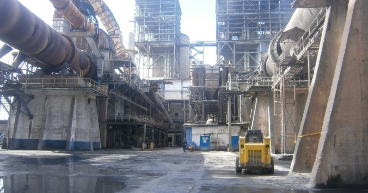 En reparación capital la fábrica de cemento más importante de Cuba
