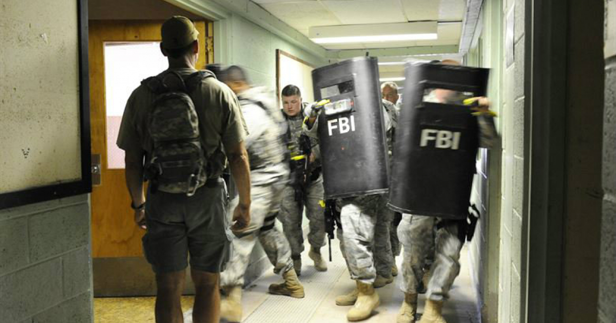Equipos del FBI en pleno operativo © Holloman Air Force Base