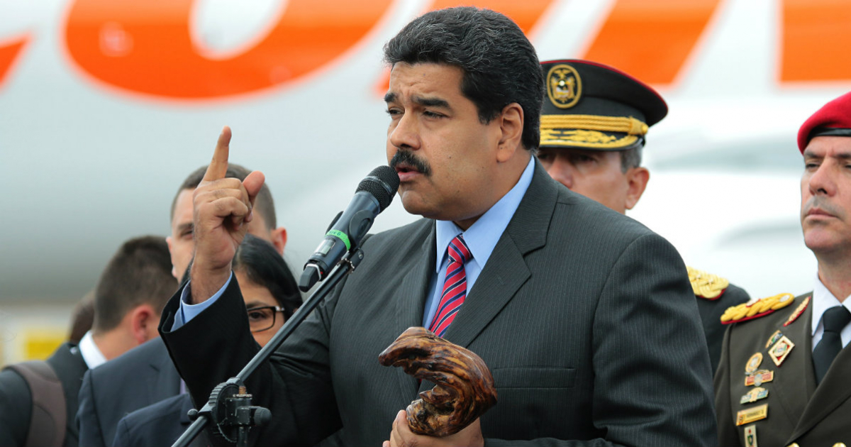 Maduro quiere incluir en la Constitución carné para comprar comida - CiberCuba